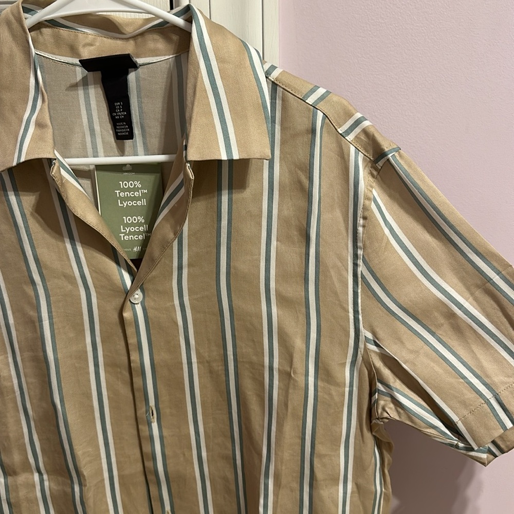 H&M collared button down - Picture 5 of 6